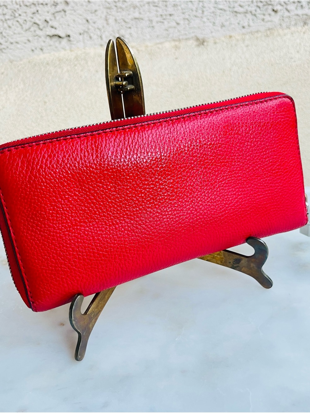 Michael Kors red leather zip wallet - Picture 3 of 6